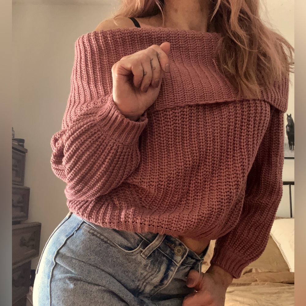 Lulu’s Off-The-Shoulder Knit Sweater - Picture 4 of 9